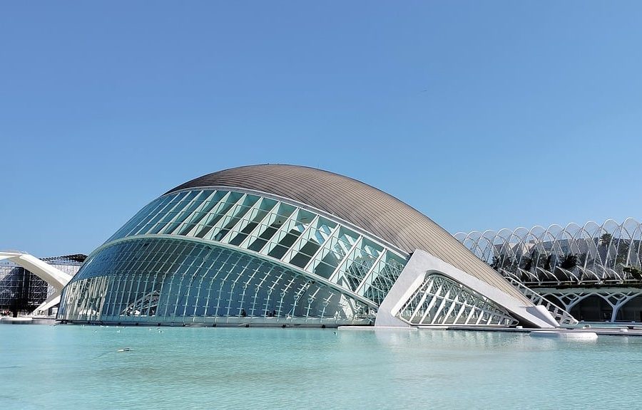 découvrez l'expérience cinématographique ultime avec imax, offrant des images d'une clarté époustouflante et un son immersif, pour vivre vos films préférés comme jamais auparavant.