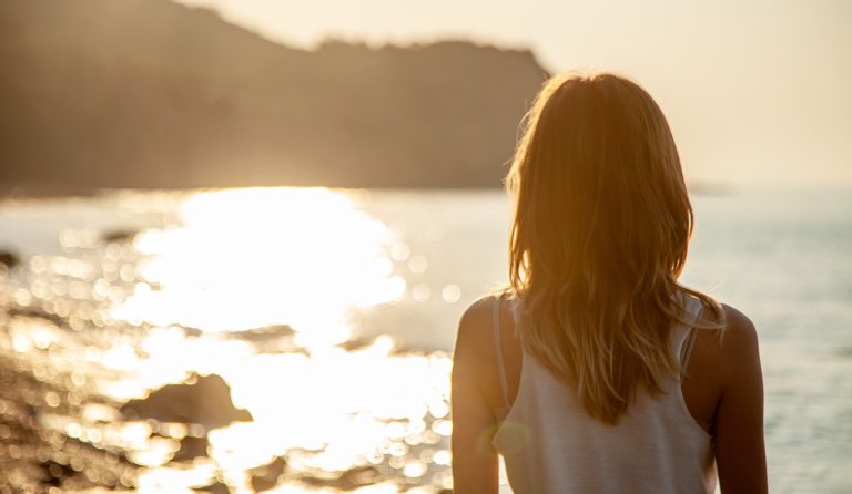 découvrez l'univers envoûtant de la romance, où les histoires d'amour passionnées et les cœurs qui battent à l'unisson prennent vie. plongez dans des récits touchants qui explorent les émotions, les rêves et les défis de l'amour, et laissez-vous transporter par la magie des rencontres.
