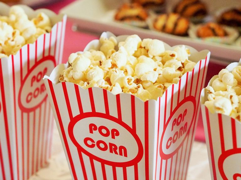 découvrez l'univers captivant du cinéma immersif, où chaque projection vous plonge au cœur de l'action. vivez une expérience cinématographique inégalée grâce à des technologies innovantes et des récits engageants qui transforment votre manière de regarder des films.