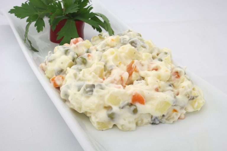 découvrez une variété d'amuse-bouches savoureux et élégants, parfaits pour égayer vos apéritifs et événements. explorez des recettes créatives et faciles à réaliser qui raviront vos invités et ajouteront une touche gourmet à chaque occasion.