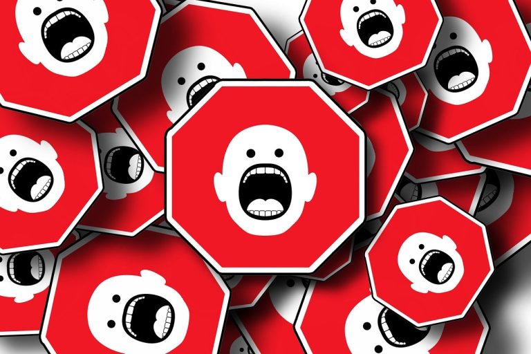 découvrez les enjeux et les implications de la censure à travers le monde. analyse des effets sur la liberté d'expression, la culture et la société. informez-vous sur les débats actuels entourant la régulation des contenus.