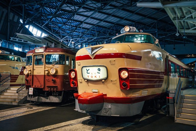 découvrez les musées incontournables pour explorer l'art, l'histoire et la culture. informations pratiques, actualités, expositions et conseils pour préparer votre visite muséale.