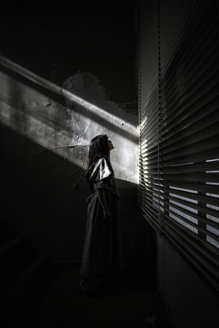 découvrez le cinéma iranien, riche en histoires captivantes et en réalisations artistiques uniques qui reflètent la culture et la société d'iran.