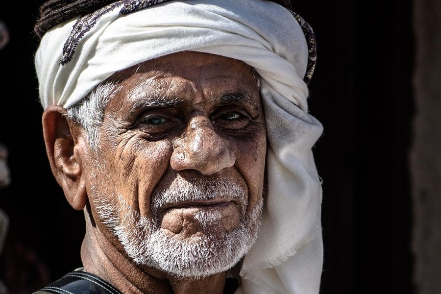 découvrez le cinéma arabe : une riche diversité de films qui reflètent la culture, l'histoire et les traditions du monde arabe à travers des récits captivants et uniques.